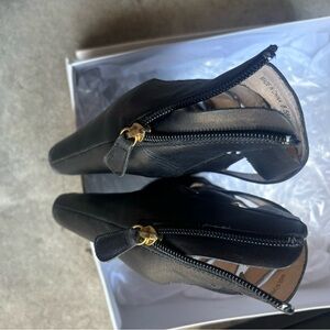 Black Genuine Leather dolce vita 8.5 great condition no scuffs, super clean